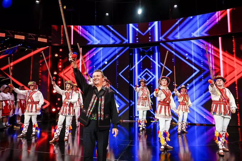 nea-marin-si-dansatorii-lui-calusul-auditii-stand-up-revolution-episod-07-sezon-2