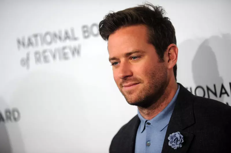 Armie Hammer, din nou în vizorul justiției. Ce se întâmplă acum cu actorul acuzat de agresiune sexuală