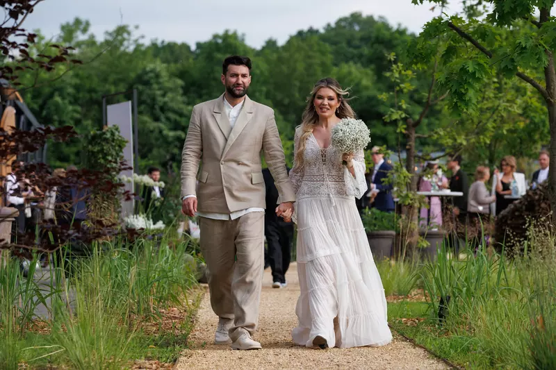 catalin-botezatu-despre-tinutele-purtate-de-smiley-si-gina-pistol-la-nunta-1-1