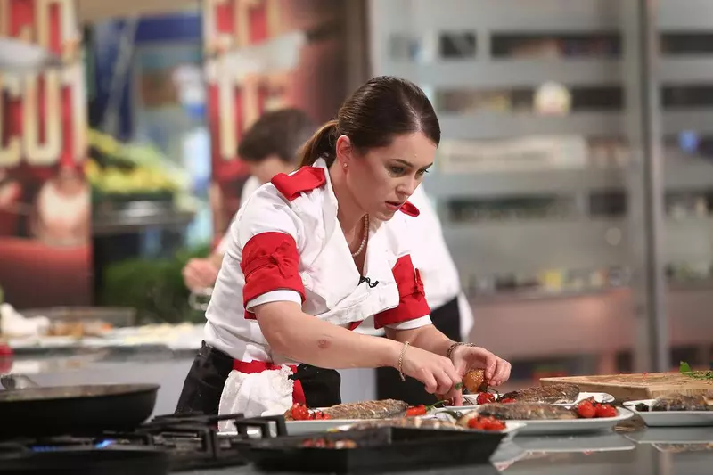 nina-hariton-a-castigat-chefi-la-cutite-2023-sezonul-11-1