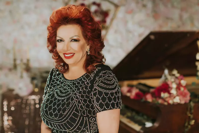 Carmen Harra