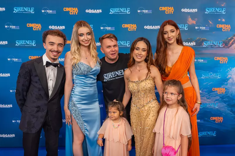 Codin Maticiuc, fiicele lui, Smaranda și Ilinca, frații Răzvan și Andra Gogan și actrițele Maria Dinu și Daria Meleuță