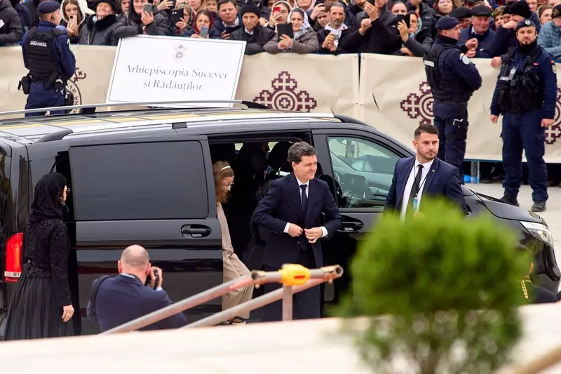 Bucharest, Romania. 26th Oct, 2025: Nicusor Dan, the President of Romania, his partner, Mirabela Gradinaru, and their children Aheea Dan and Antim Dan, arrive at the Romanian National Cathedral to attend the consecration of the mosaic icons of the Cathedr