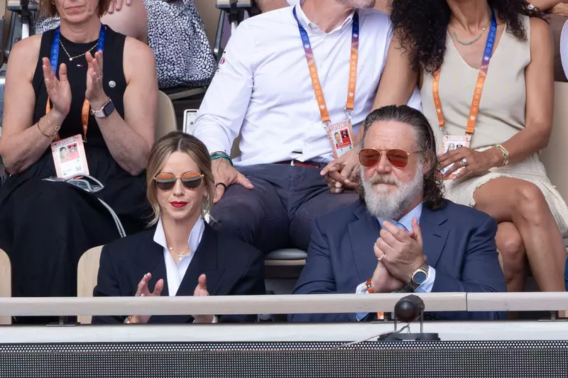 RG26 - French Open - Russell Crowe and Britney Theriot Day 1 NB