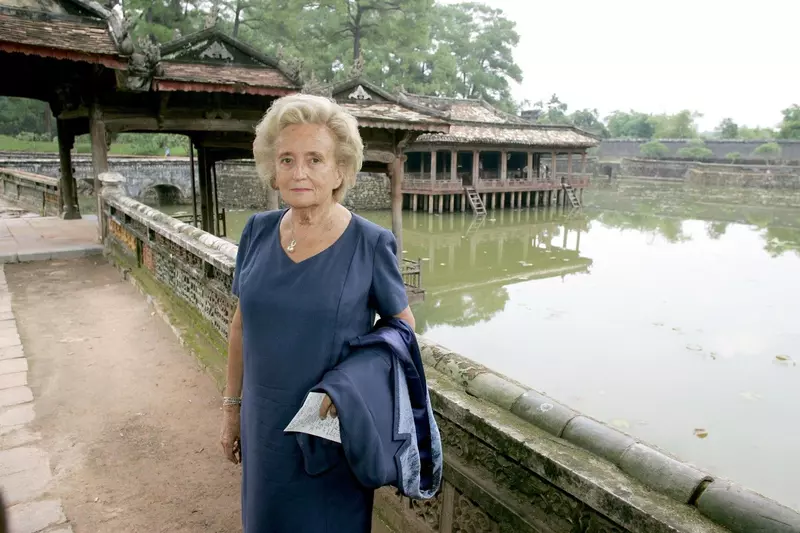 Bernadette Chirac, wife of former French President Jacques Chirac, has died at the age of 93. A steadfast supporter throughout her husband's political career, Bernadette Chodron de Courcel became an influential figure in French public life. She served as