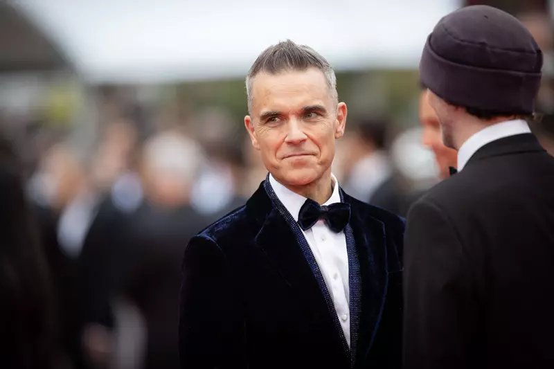 Robbie Williams ia medicamente pentru a slăbi 