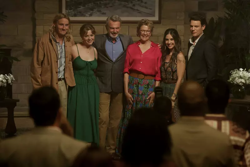 Apples Never Fall – Season 1