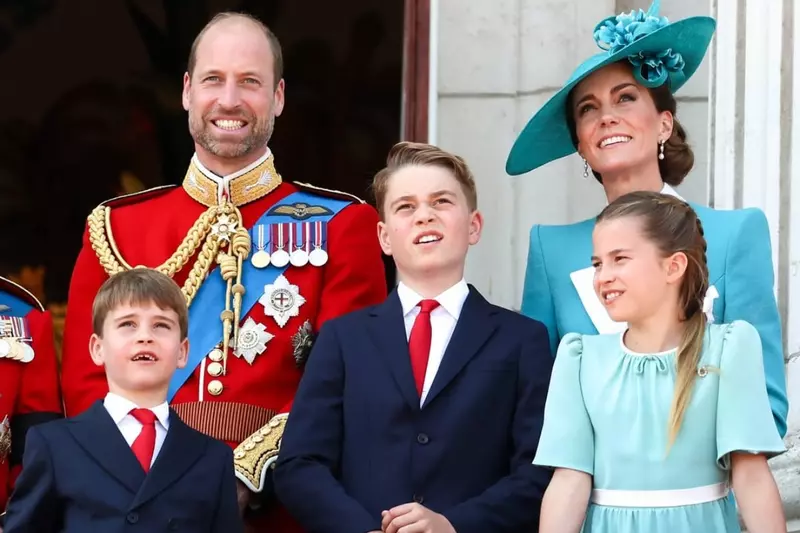 prințul-william-kate-george-charlotte-louis-parada-trooping-the-colour