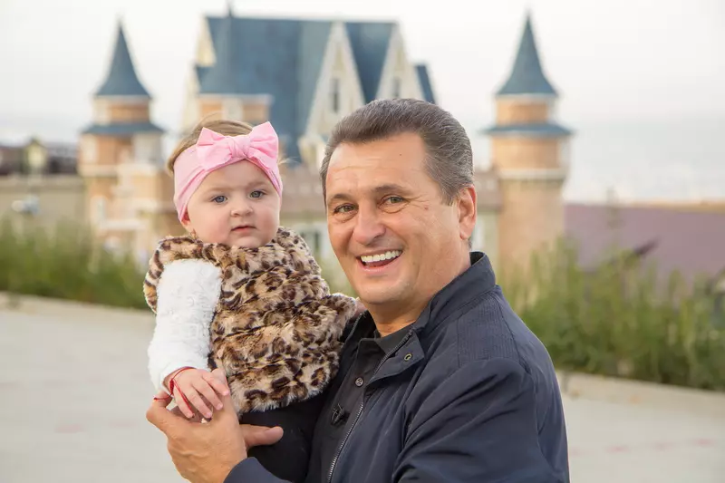 Nea Mărin, Poftiți în vacanță 3