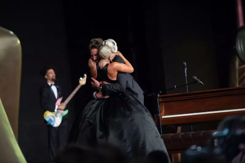 relația dintre Lady Gaga și Bradley Cooper