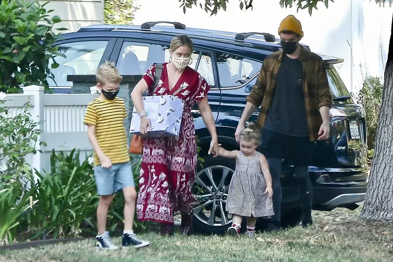 *EXCLUSIVE* Hilary Duff attends a birthday party with her family