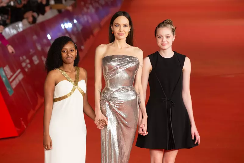 Sahara, Angelina Jolie și Shiloh