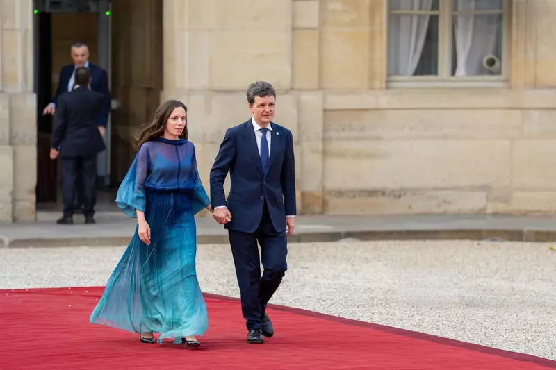 Mirabela Grădinaru și Nicușor Dan în Franța (7)