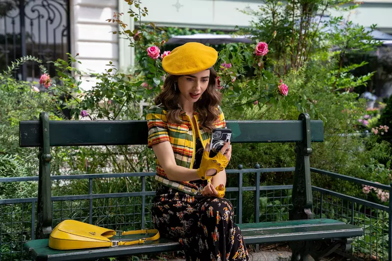 „Emily in Paris” Season 2 (2021)