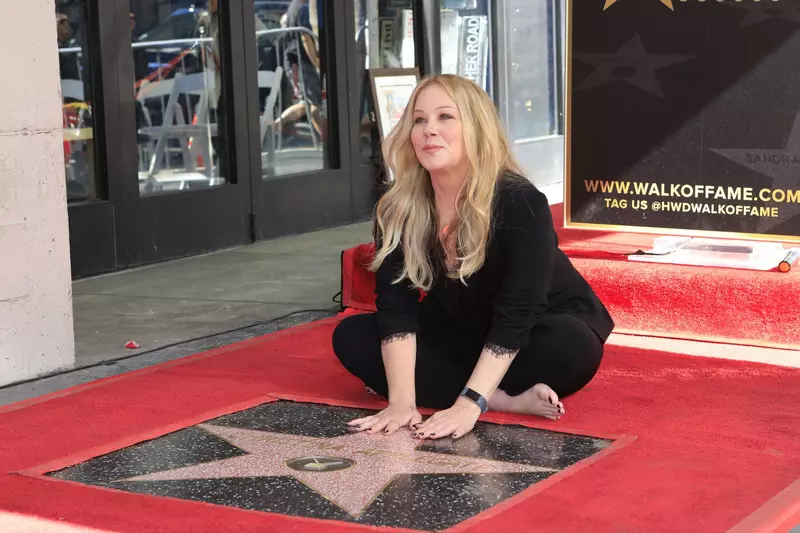 Christina Applegate, dezvăluiri dureroare despre lupta sa cu scleroza multiplă