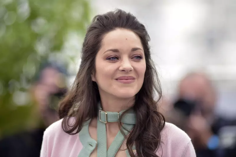 Marion Cotillard va fi Crăiasa Zăpezii, dar nu într-un film Disney! Ce se știe despre proiect