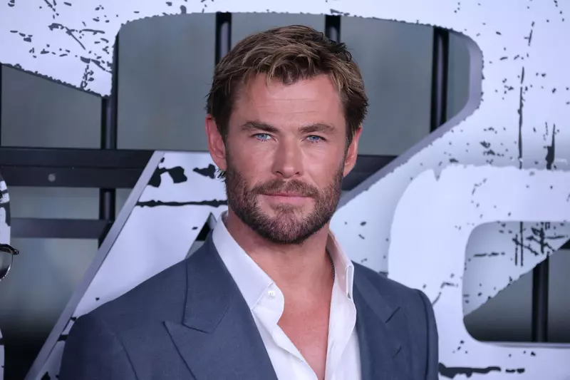 Chris Hemsworth, schimbări majore după ce a aflat că riscă să sufere de Alzheimer. Cum arată viața lui acum