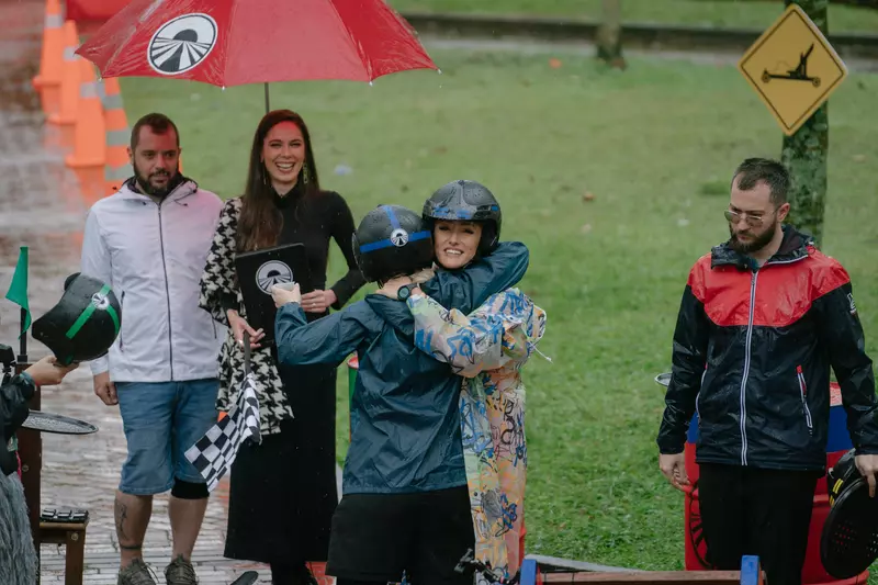 Jocul de amuleta de ieri castigat de Iuliana si Sonia_6