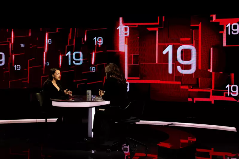 Larisa Iordache, în platoul 40 de întrebări cu Denise Rifai