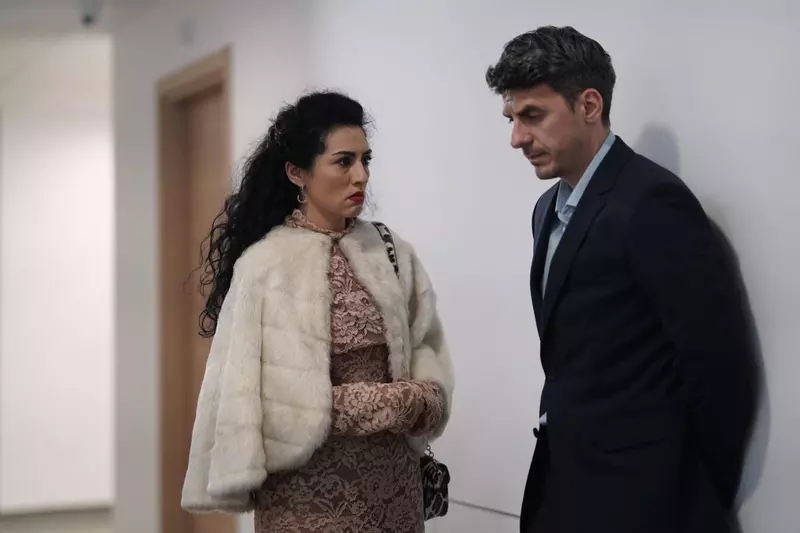 Ultimul episod din „Lia – soția soțului meu”, sezonul 3  (2)