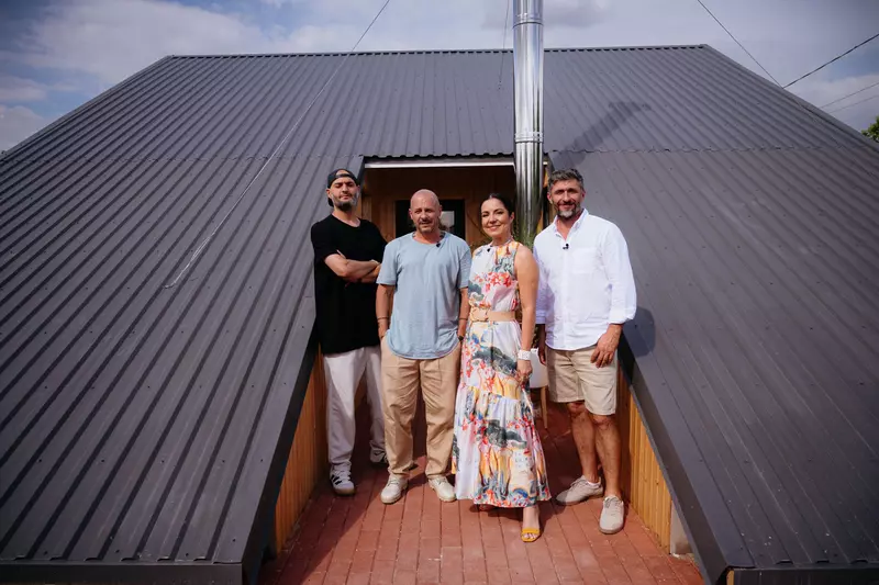 Omid, Alex, Cristina si Dragos