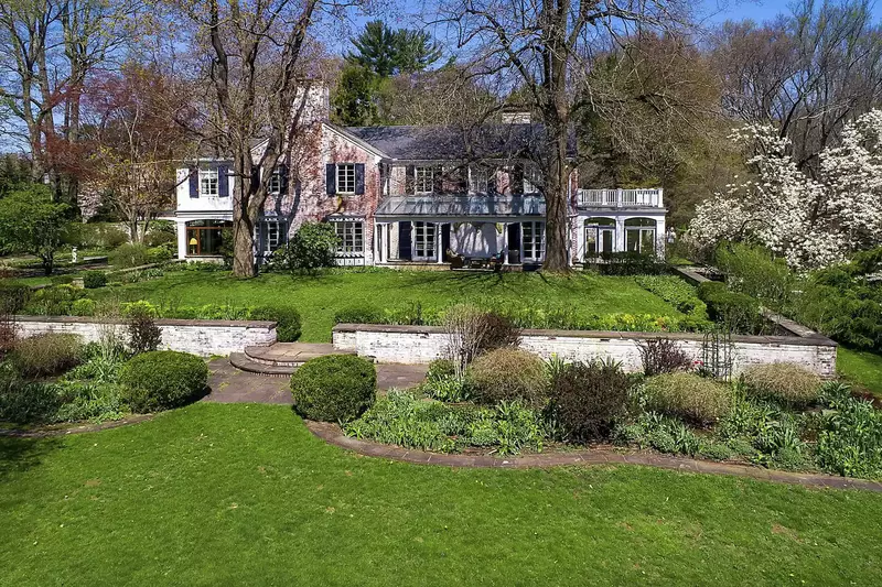 Richard Gere Bought Paul Simon’s Mansion For $10.8 Million Dollars