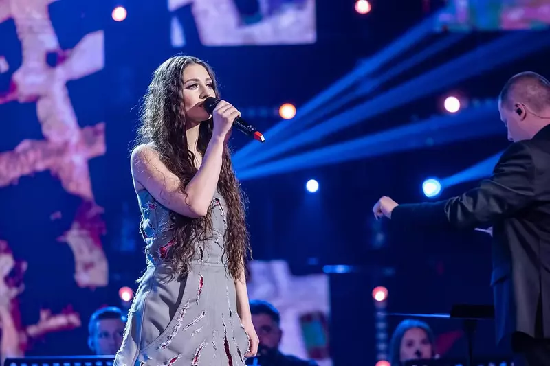 Aura Sova castigatoarea Vocea Romaniei 2024 (3)