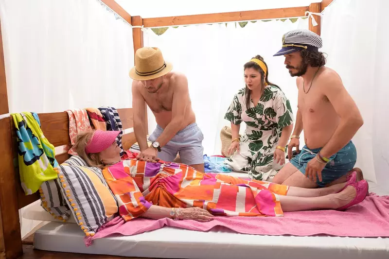 Când apare „Moartea în vacanță” pe Netflix  (1)