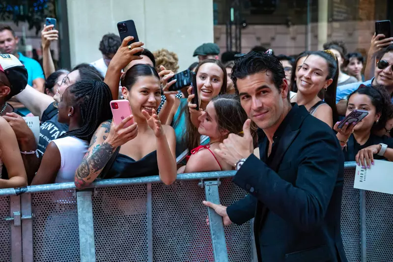 mario-casas-in-prezent