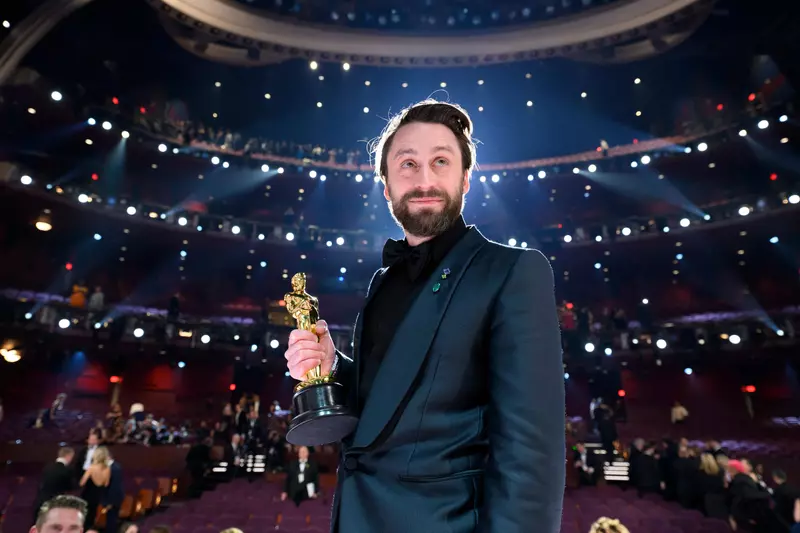 Povestea de dragoste a lui Kieran Culkin, spusă de soția sa