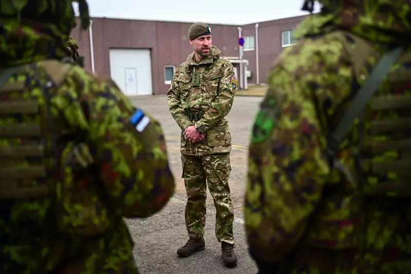 Prințul-William-uniformă-militară- Estonia 