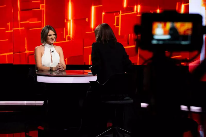 CARMEN_NEGOITA invitata la 40 de intrebari cu Denise Rifai