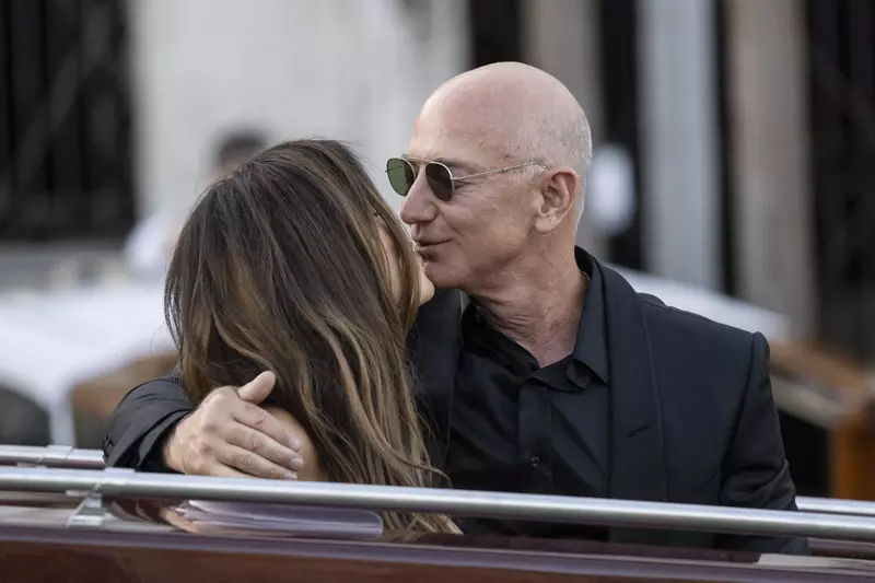 Jeff Bezos and Lauren Sanchez Leaves The Hotel – Venice