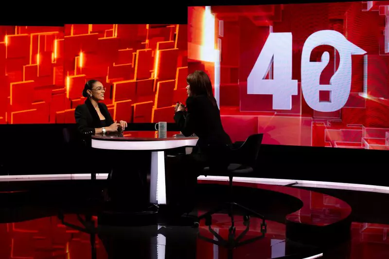 KARMEN_MINUNE la 40 de intrebari cu Denise Rifai