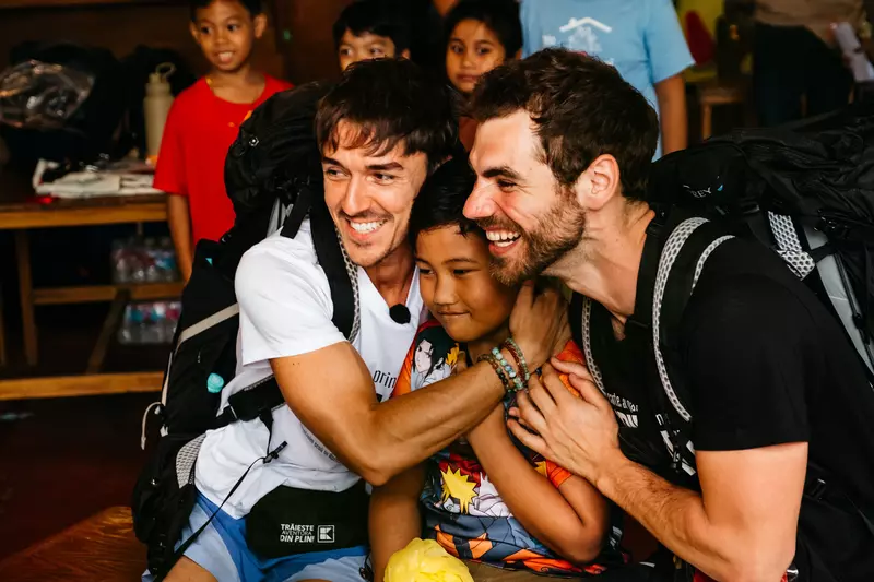 Asia Express Drumul Eroilor difuzare 22 septembrie_12