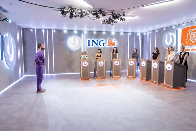 Fetele – sala de investiții