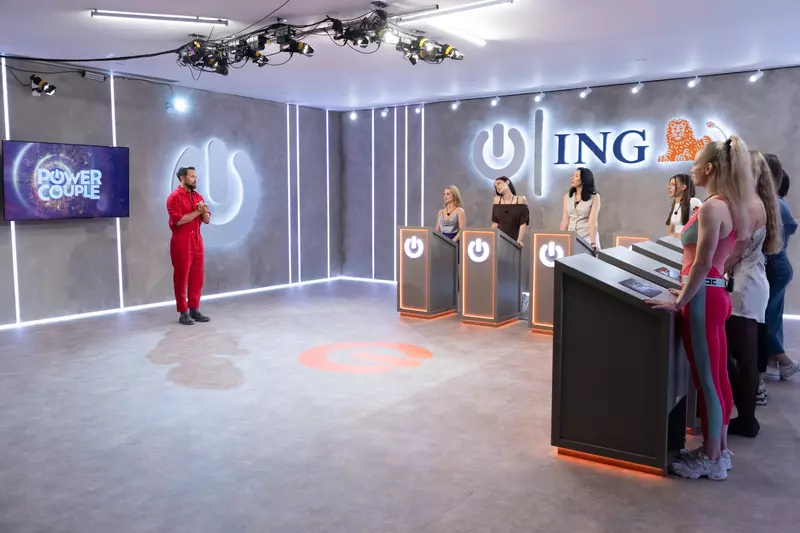 Investiți fetelor (3)