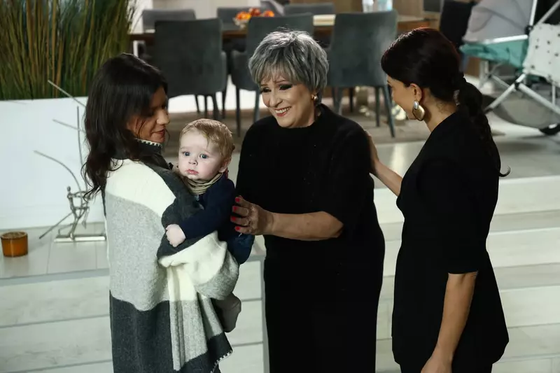 „Ana, Mi-ai fost scrisă în ADN”4