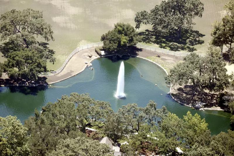 EXCLUSIVE Michael Jackson funerals preparation at Neverland!!!