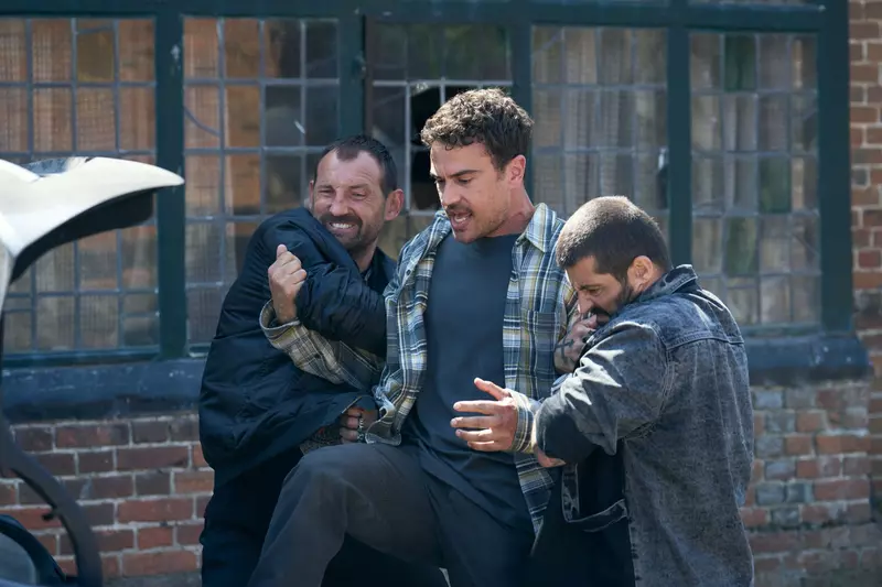 FUZE featuring Genko Ivanov, Theo James, and Vasil Simeonov. © Robert Viglasky (1)