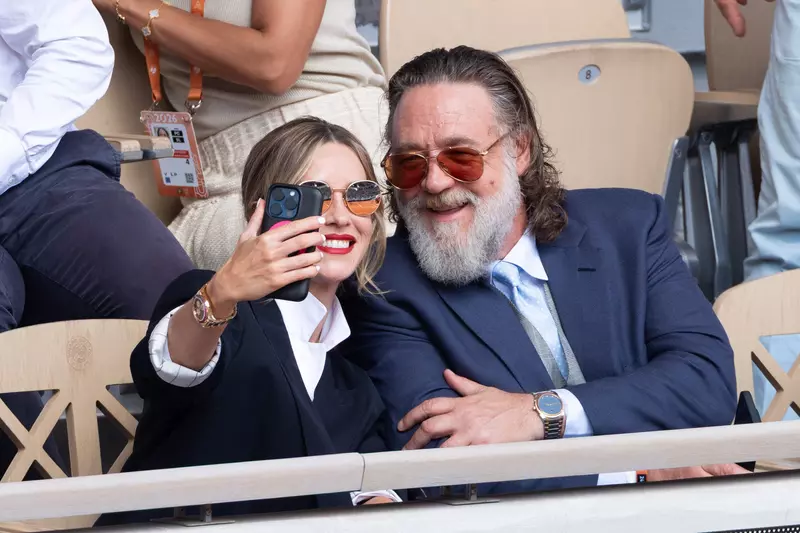 RG26 – French Open – Russell Crowe and Britney Theriot Day 1 NB – 24 May 2026