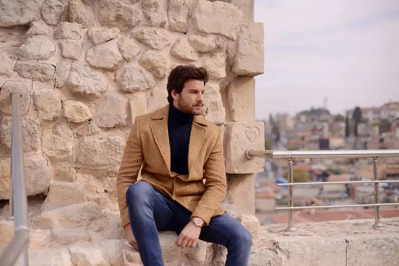 Cine este Mustafa Mert Koç, Ömer din serialul „Melek” de la Kanal D