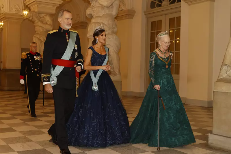 ueen Letizia and King Felipe and Queen Margrethe and Princess Mary and Prince Frederik attend the statebanquet at Christiansborg   ADEL  ROYALS MONACHY KONIGLICH ROYAUX