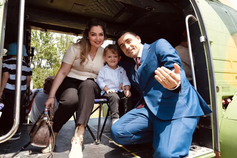 ilinca simion cu familia