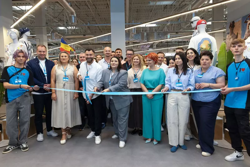 Lia Olguța Vasilescu la inaugurarea unui nou Primark (6)