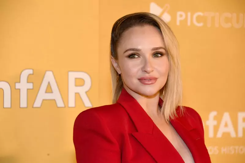 Hayden Panettiere la gala amfAR din Los Angeles 2022