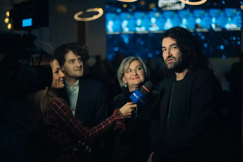 Smiley, Filip și mama lor