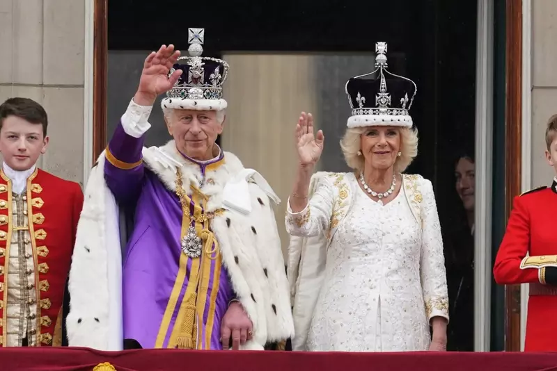 incoronare regele charles