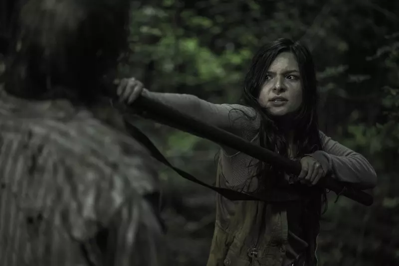 the walking dead invazia zombi disney plus octombrie 2022 (5)