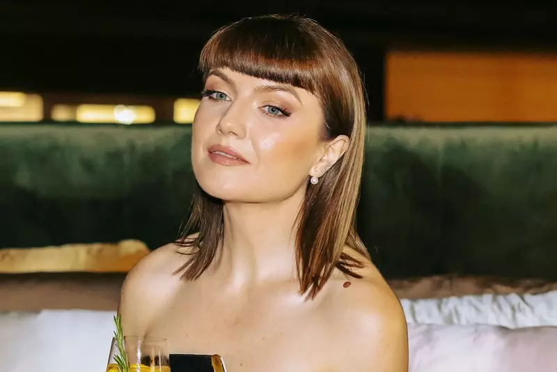 Alexandra-ungureanu-experienta-la-salon (6)